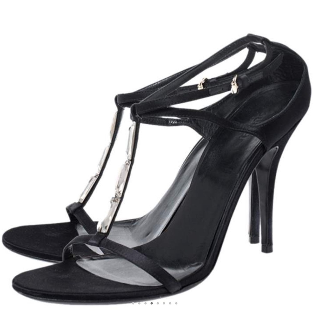 Gucci Black High-Heeled Sandals with T-Strap - Picture 2 of 10
